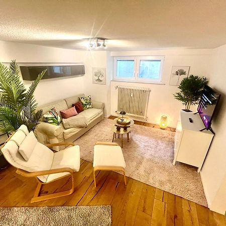 Gemuetliche Souterrain Wohnung Neben Der Universitaetsklinik In Homburg Homburg  Luaran gambar