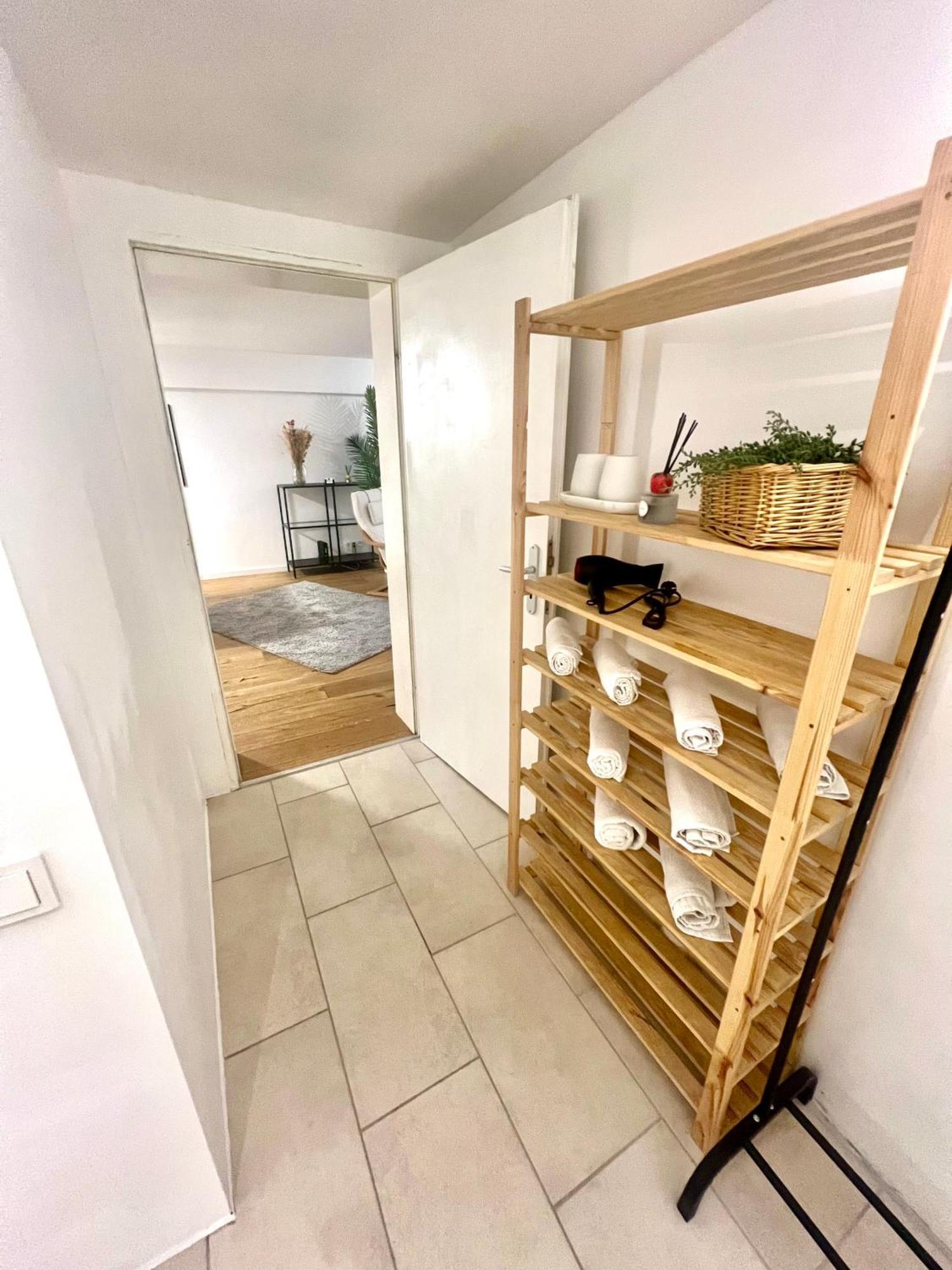 Gemuetliche Souterrain Wohnung Neben Der Universitaetsklinik In Homburg Homburg  Luaran gambar
