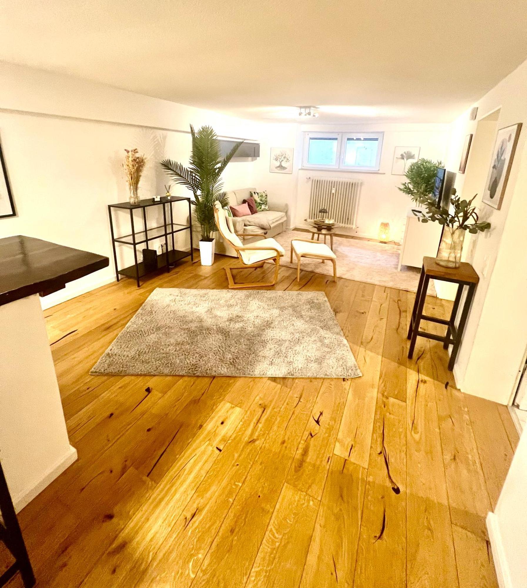 Gemuetliche Souterrain Wohnung Neben Der Universitaetsklinik In Homburg Homburg  Luaran gambar