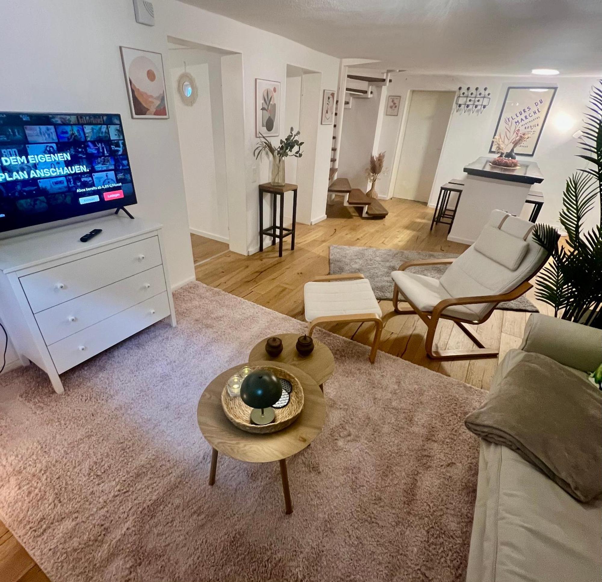 Gemuetliche Souterrain Wohnung Neben Der Universitaetsklinik In Homburg Homburg  Luaran gambar