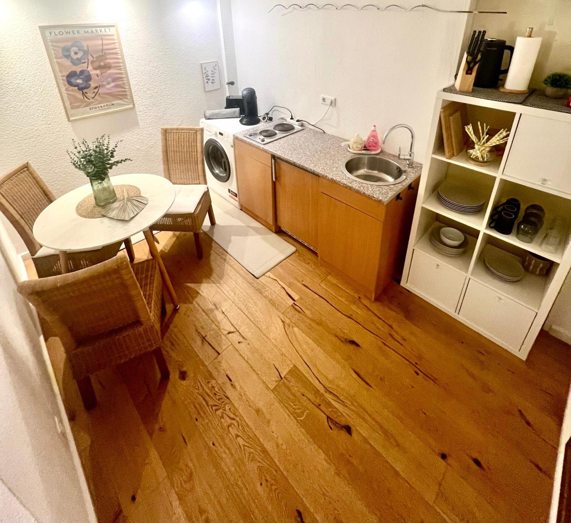 Gemuetliche Souterrain Wohnung Neben Der Universitaetsklinik In Homburg Homburg  Luaran gambar